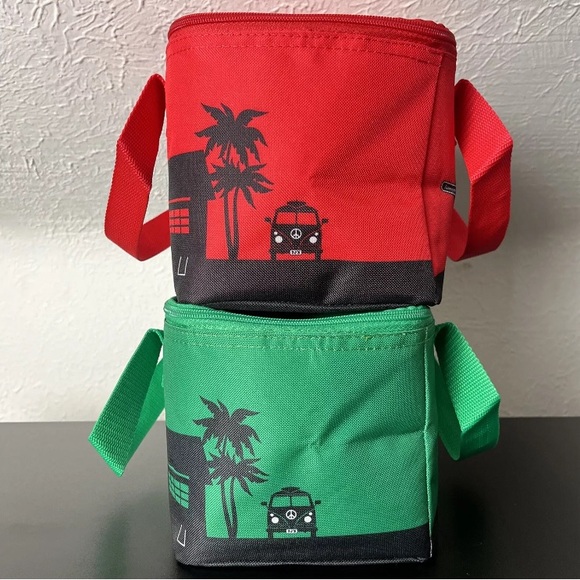 New! Trader Joe’s Mini Insulated Cooler Bags Set Of 2 Red & Green Limited - Picture 4 of 5